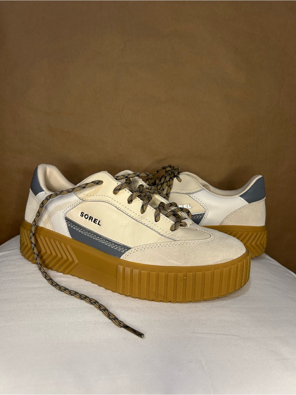 Sorel ONA 503 Everyday Low Sneakers Womens 8.5 Cream Gum Sole